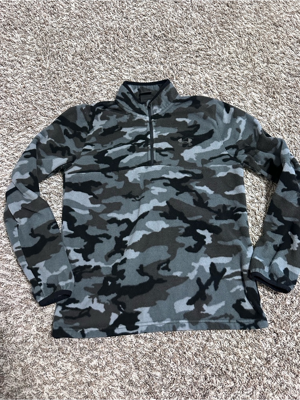 Under Armour boys Gray Camo Quarter-Zip Pullover